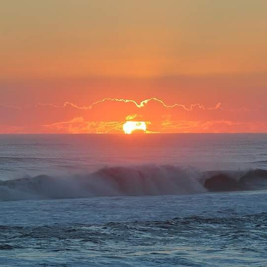 Atardecer  en oceano pacífico
